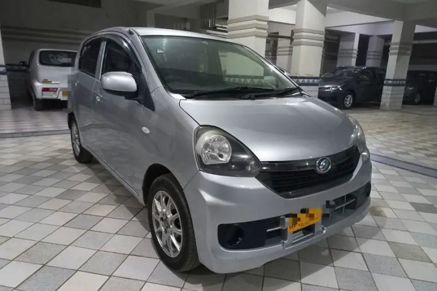 Daihatsu Mira eis x eco idle model 2015 رجسٹرڈ 2016