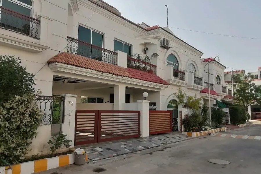 پنجاب سمال انڈسٹریز کالونی میں مکان برائے فروخت