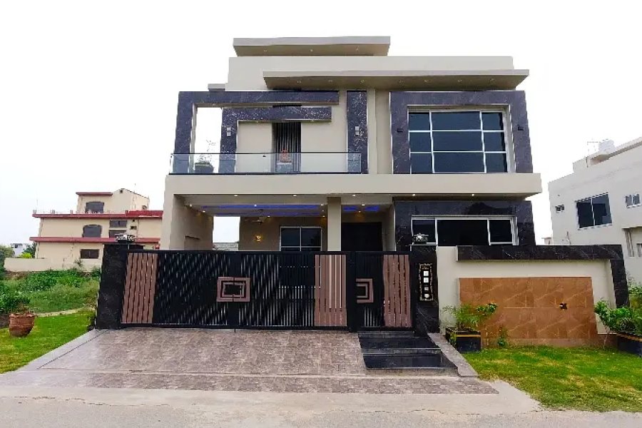 فارمنائٹس ہاؤسنگ سکیم میں 10 مرلہ مکان برائے فروخت