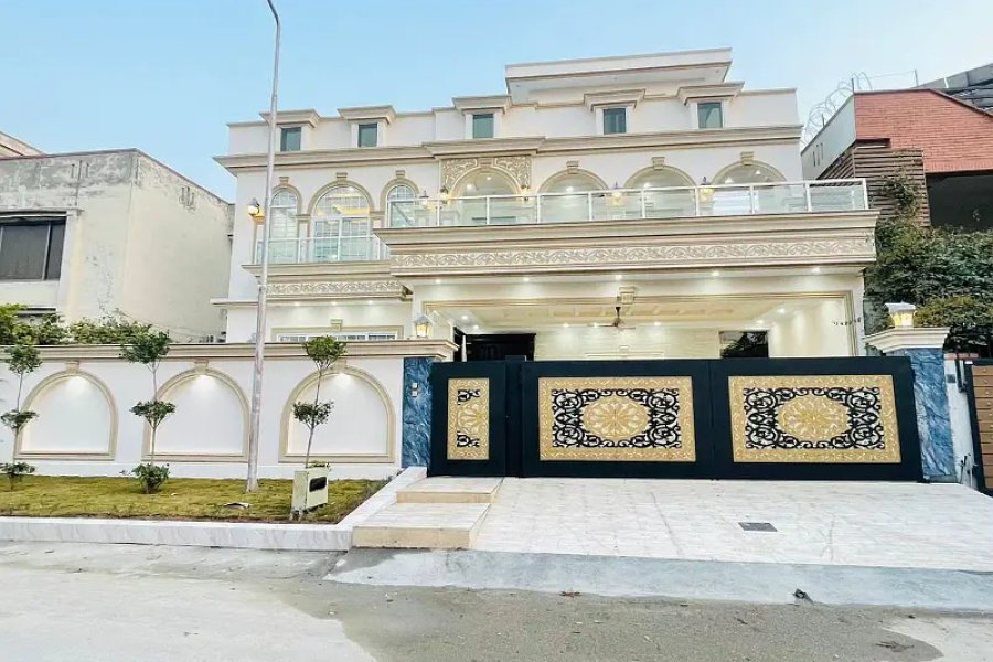 جی 13 اسلام آباد میں 1 کنال کا جدید لگژری مکان برائے فروخت