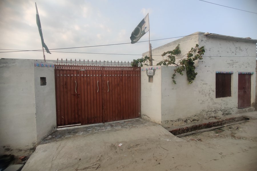 Simple desi house for sale