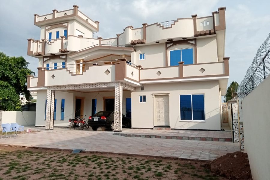 بنی گالہ، اسلام آباد میں 8.5 مرلہ مکان برائے فروخت۔