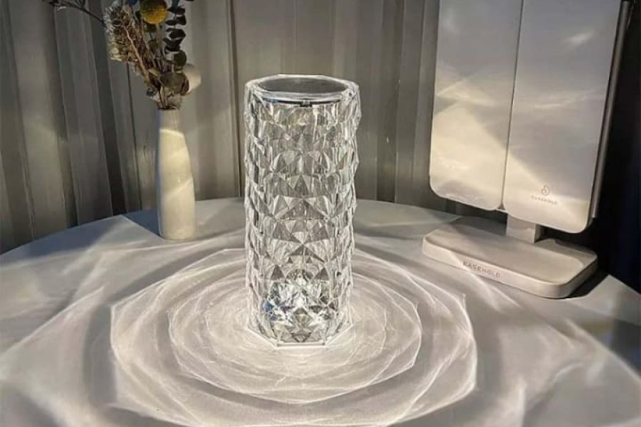 ریچارج ایبل ڈائمنڈ کرسٹل ٹیبل لیمپ