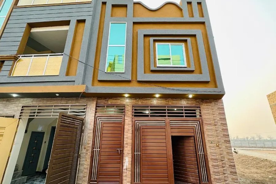 ورسک روڈ میں پرائم لوکیشن 2 مرلہ مکان مناسب قیمت میں دستیاب ہے۔