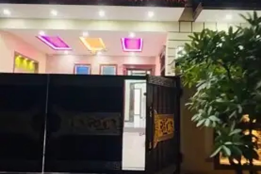 F-17 ملٹی 30*60 بالکل نیا مکان برائے فروخت