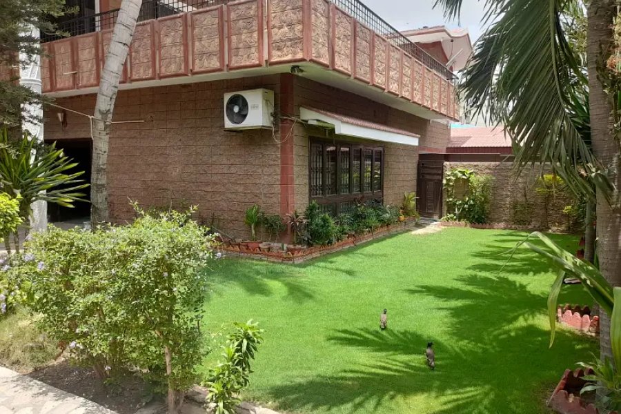 برانڈ نیو ہاؤس 120 گز / 240 گز / 400 گز / 600 گز گلشن وی آئی پی بلاک 5 اور 6