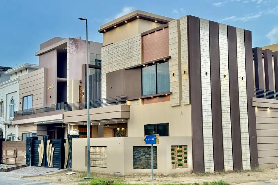 کارنر لگژری ہاؤس برائے فروخت