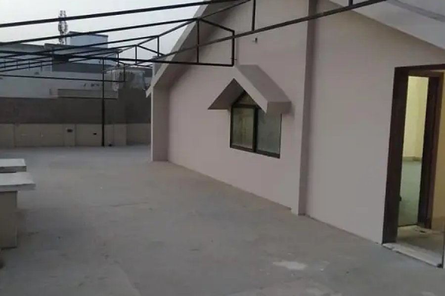 گلستانِ جوہر میں 400 مربع گز کا مکان برائے فروخت۔