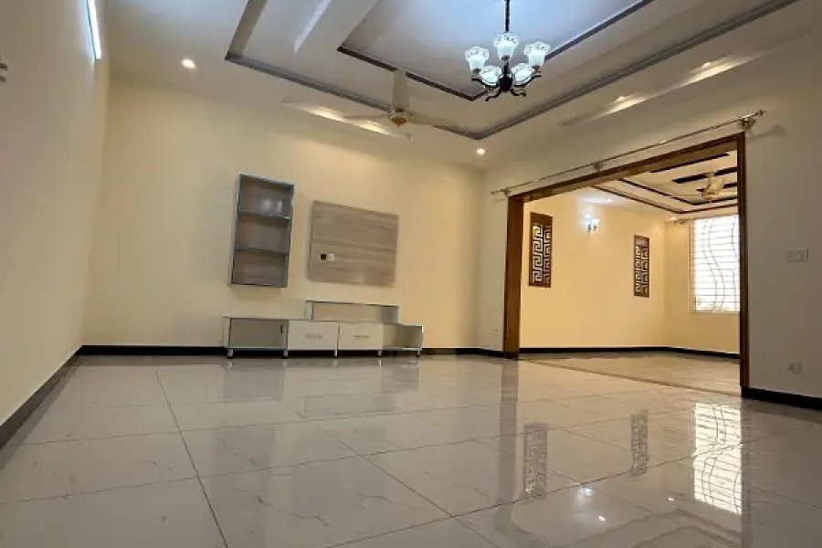 10 Marla Brand New Luxury Beautiful Designer House For Sale In Gulberg