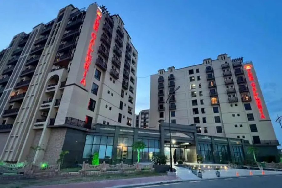 Galleria Three bed room diamond category apartment available for rent