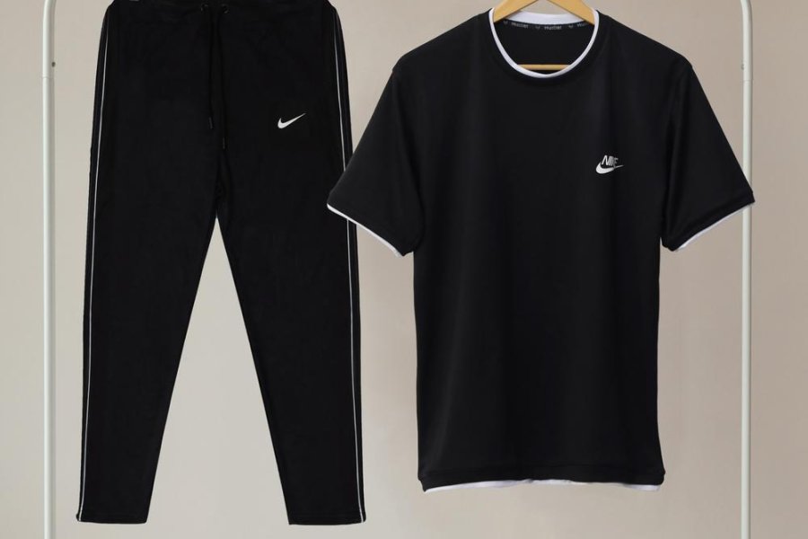 مردوں کی ٹی شرٹ + مختلف سائز کے ساتھ ٹراؤزر