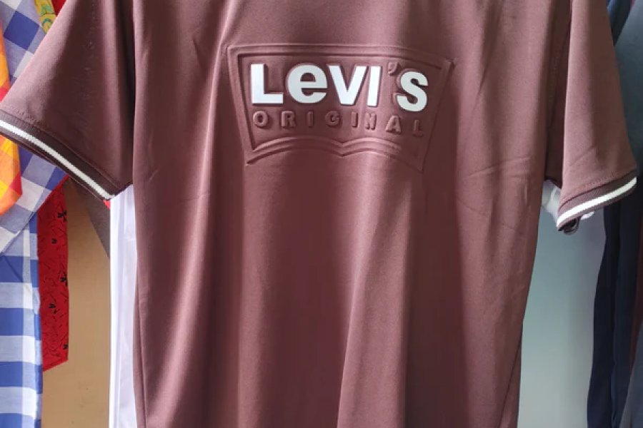 Men &quot;Levi&#39;s logo&quot; T Shirt by Kragnify