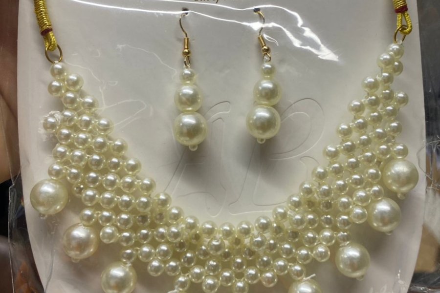 مصنوعی زیورات