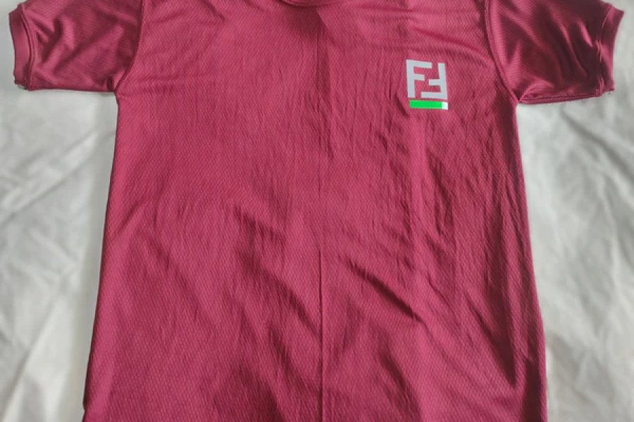 Men Decent and High Quality T Shirt by Kragnify
