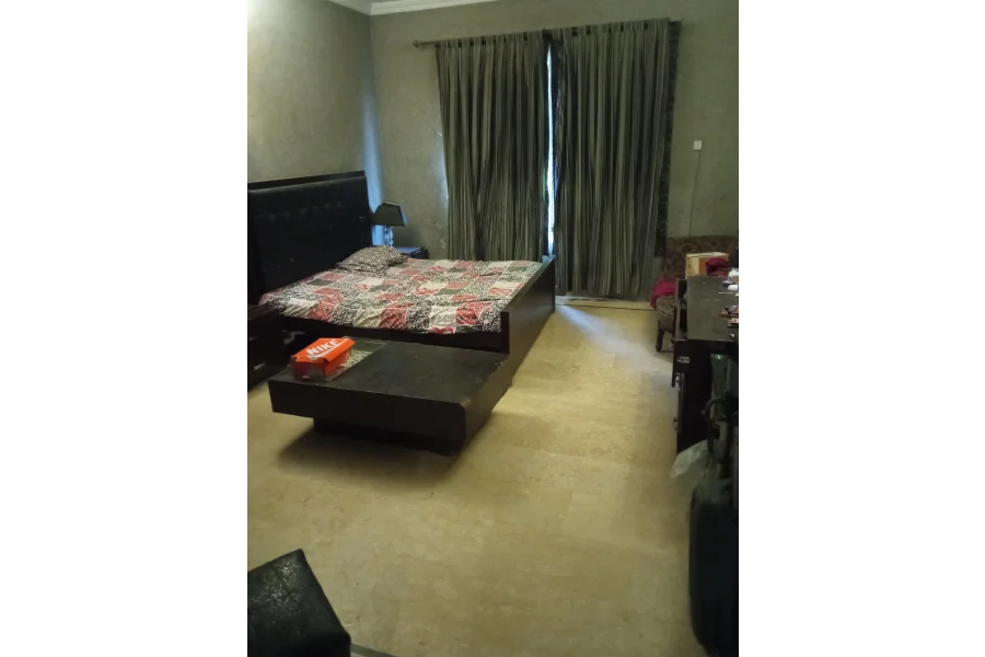 A spacious 10 marla house