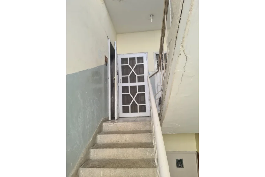 کلفٹن گارڈن 2 کلفٹن بلاک 3 میں تھری سائیڈ اوپن اپارٹمنٹ