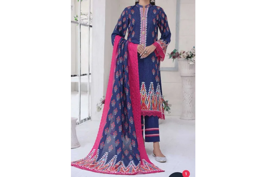 کڑھائی والے دوپٹہ کے ساتھ تھری پیس ڈیجیٹل کھدر کا لباس۔