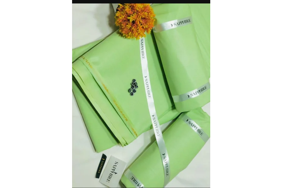 نیلم کھدر بغیر سلے ہوئے طوطے کا سبز