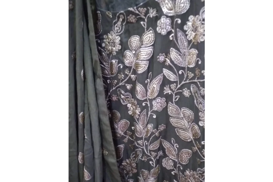 خواتین کا لباس