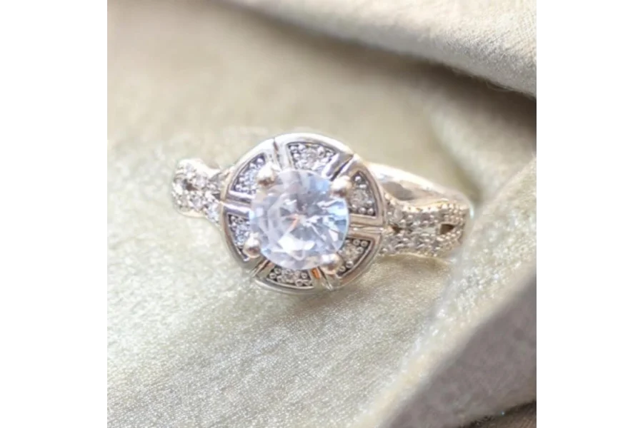 جدید ڈیزائن زرکون کی سالگرہ اور منگنی کی انگوٹھی