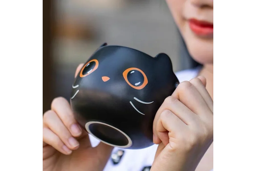 کدو کا ڈھکا ہوا چمچ جوڑے کا گفٹ مگ