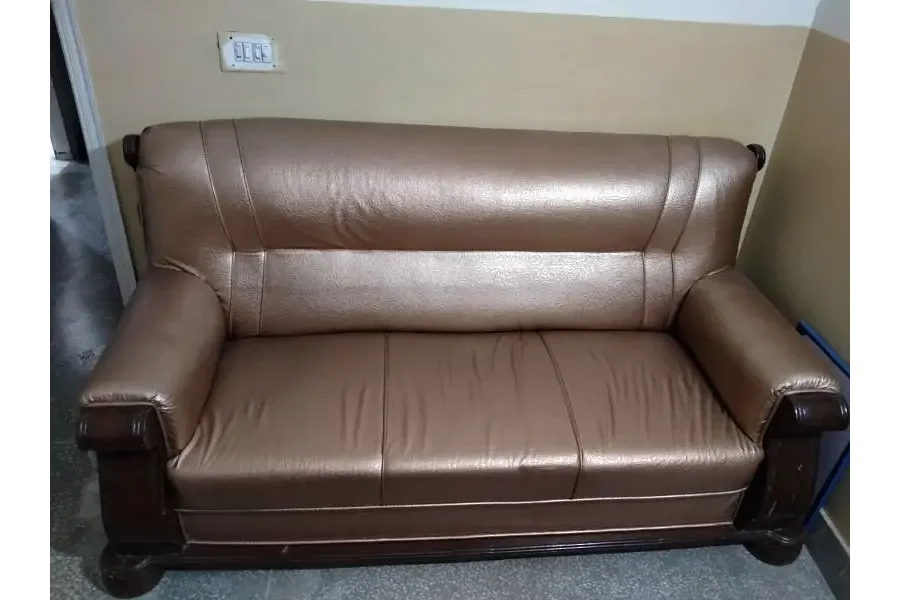 3 seater Sofas in Very Good Condition
