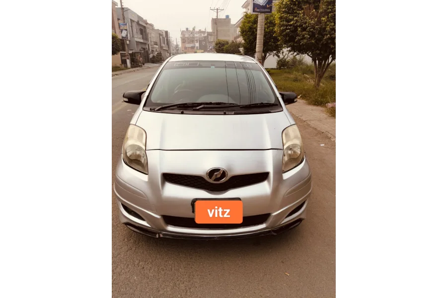 Toyota vitz 2010/13/14
