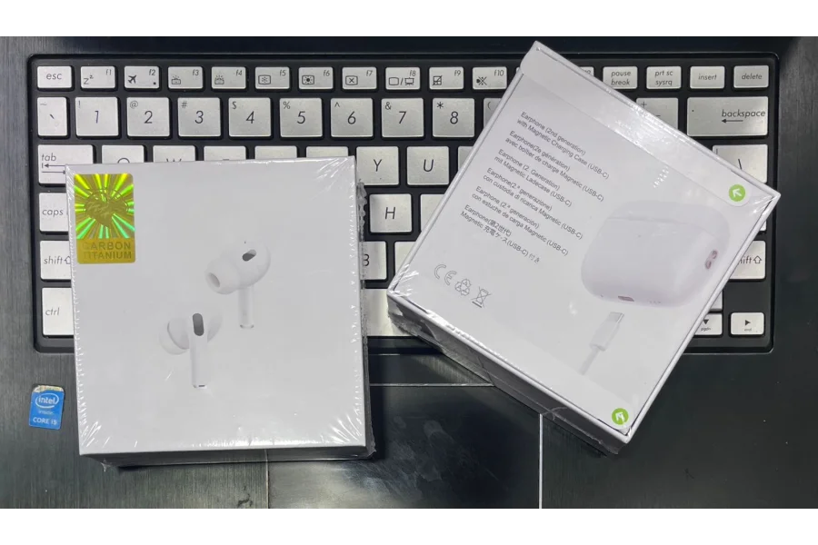 Pro 2 Second generation with magnetic charging Case Usb-C