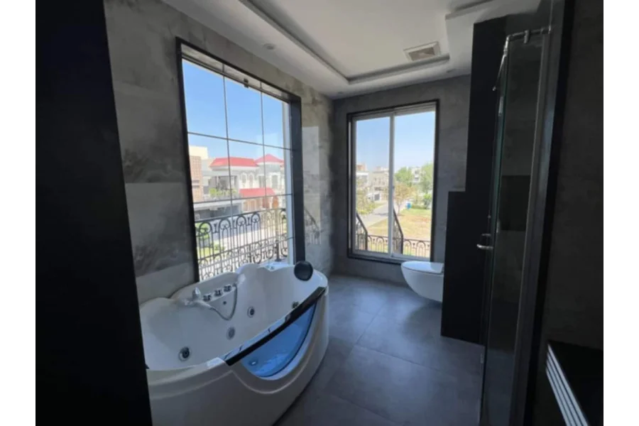 لیک سٹی، لاہور میں کنال مکان برائے فروخت