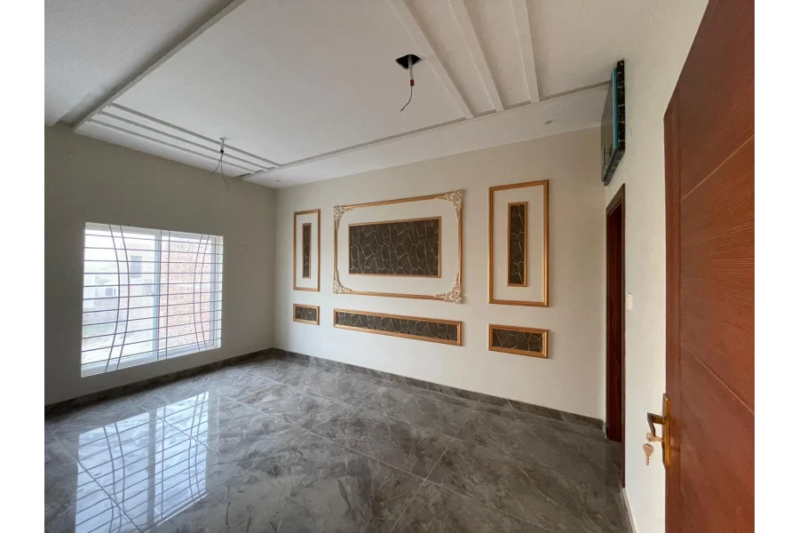 6 Marla Double story corner House for sale