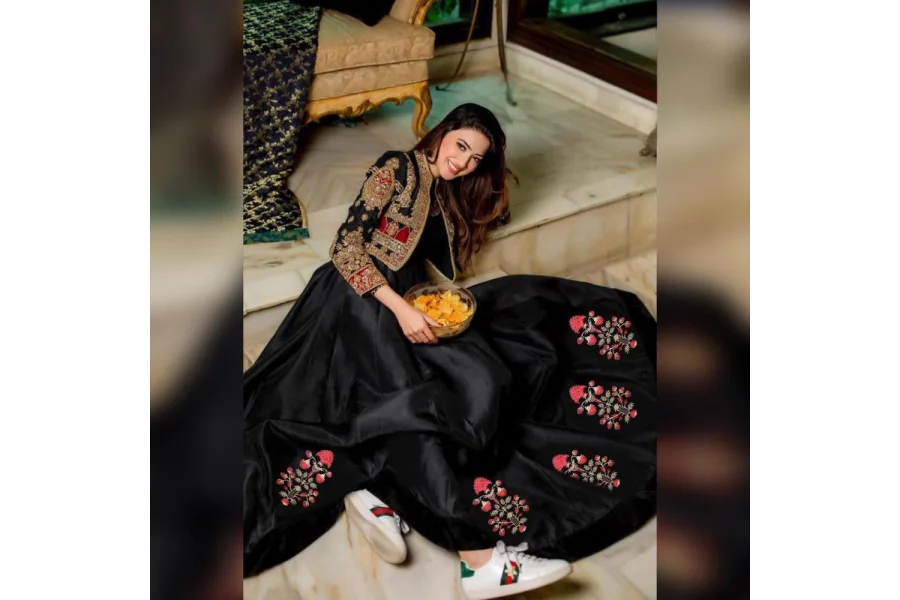 2 Pcs Womens Stitched Shamoz Silk Embroidered Maxi