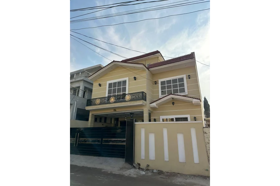 بنی گالہ، اسلام آباد میں 12 مرلہ مکان برائے فروخت