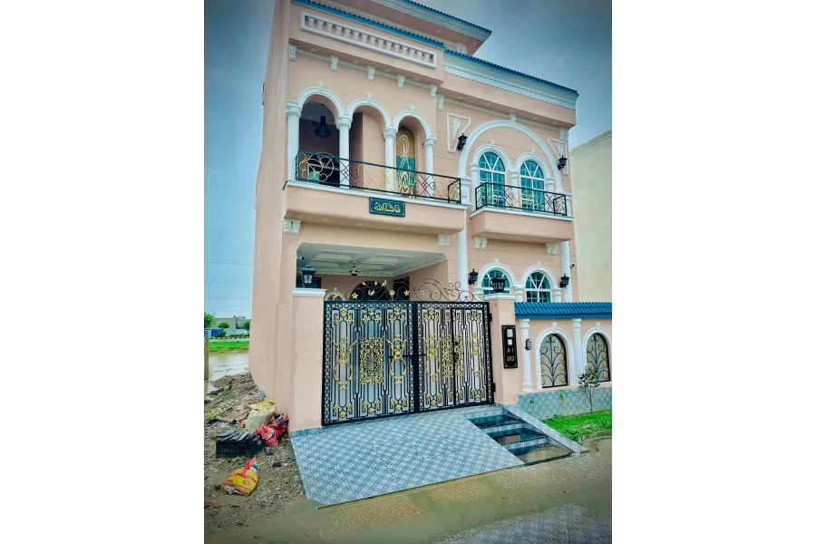 5 Marla House Facing Park House available for Sale