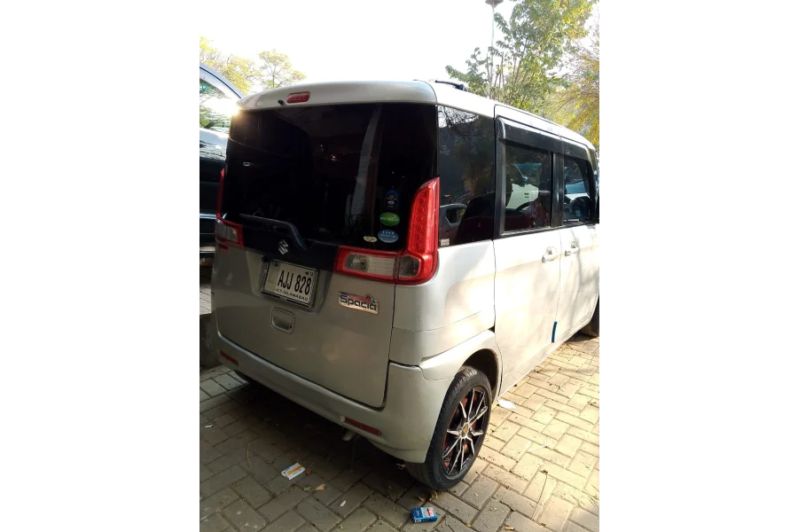 سوزوکی اسپیسیا فروخت کے لیے دستیاب ہے۔