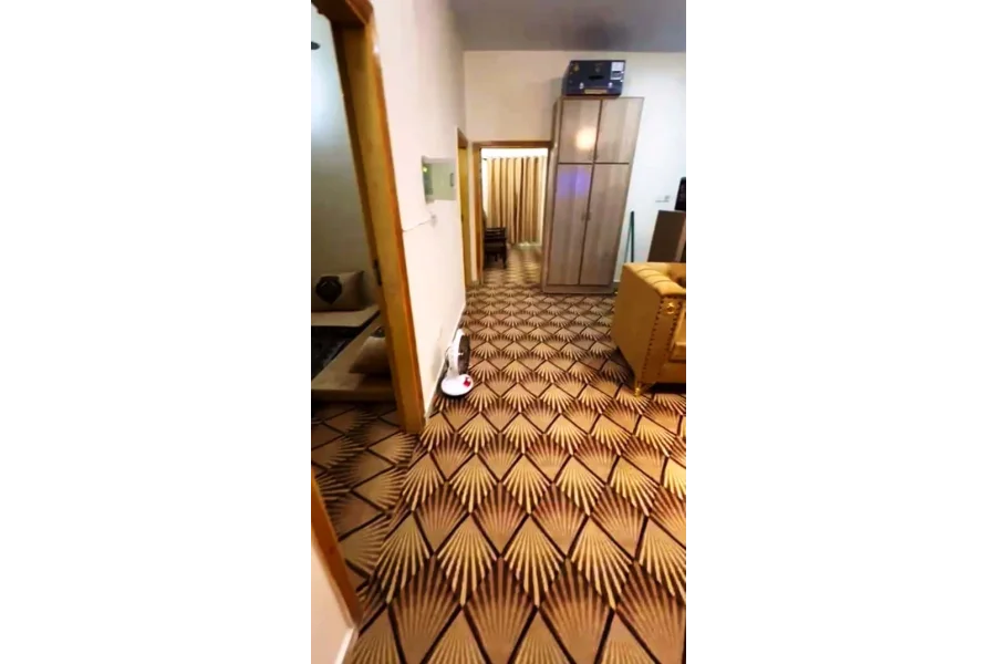 سیف ہائٹس مکمل طور پر فرنشڈ 2 بیڈ روم والا فلیٹ (1175 مربع فٹ) چیک کریں