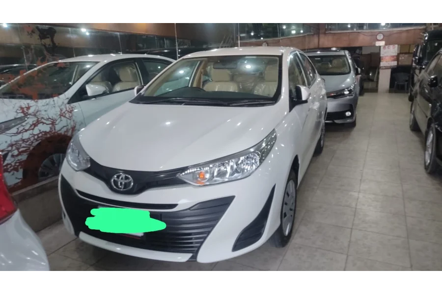 TOYOTA ALTIS GRANDE AVAILABLE FOR SALE