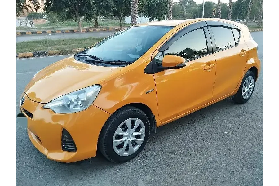 ٹویوٹا ایکوا 2013