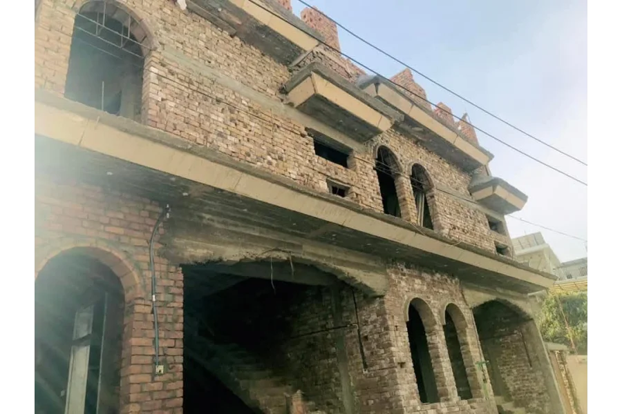 ڈھوک چوہدری میں 1 کنال کا مکان