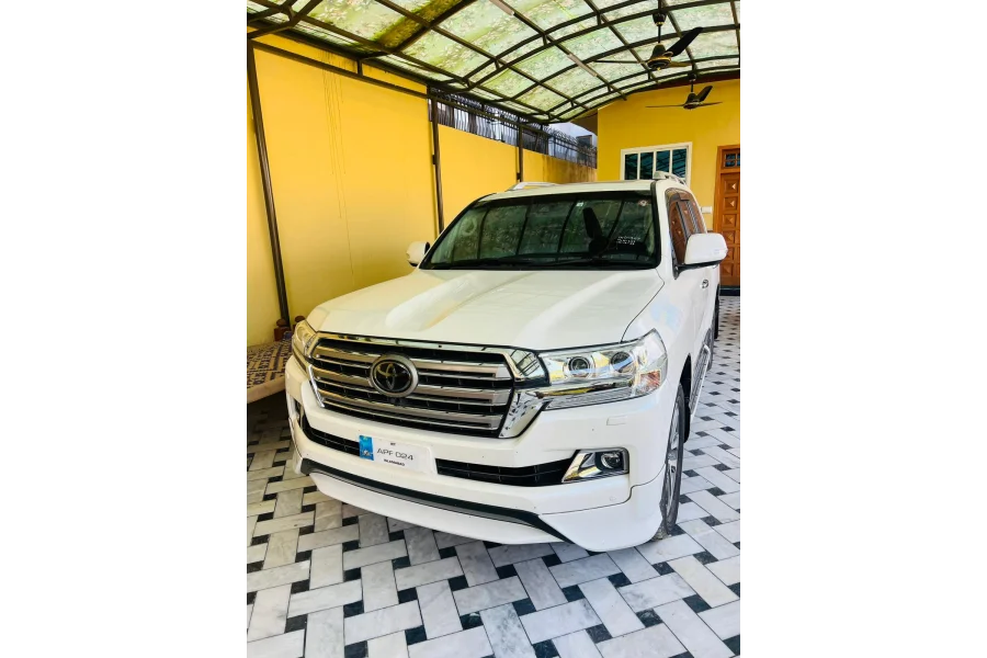 ٹویوٹا لینڈ کروزر ZX