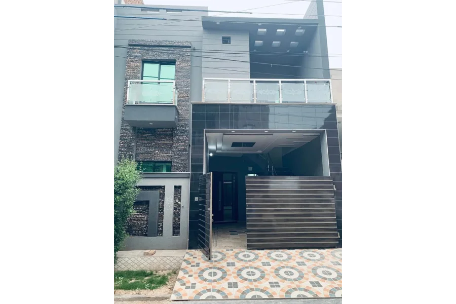 4 marla house in Green Valley