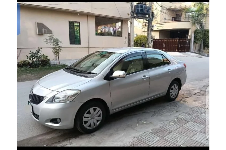 ٹویوٹا بیلٹا فروخت کے لیے دستیاب ہے۔