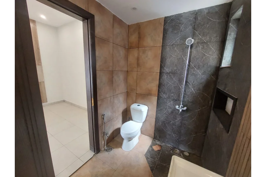 6MARLA DOUBLE STORY HOUSE AVAILABLE FOR SALE