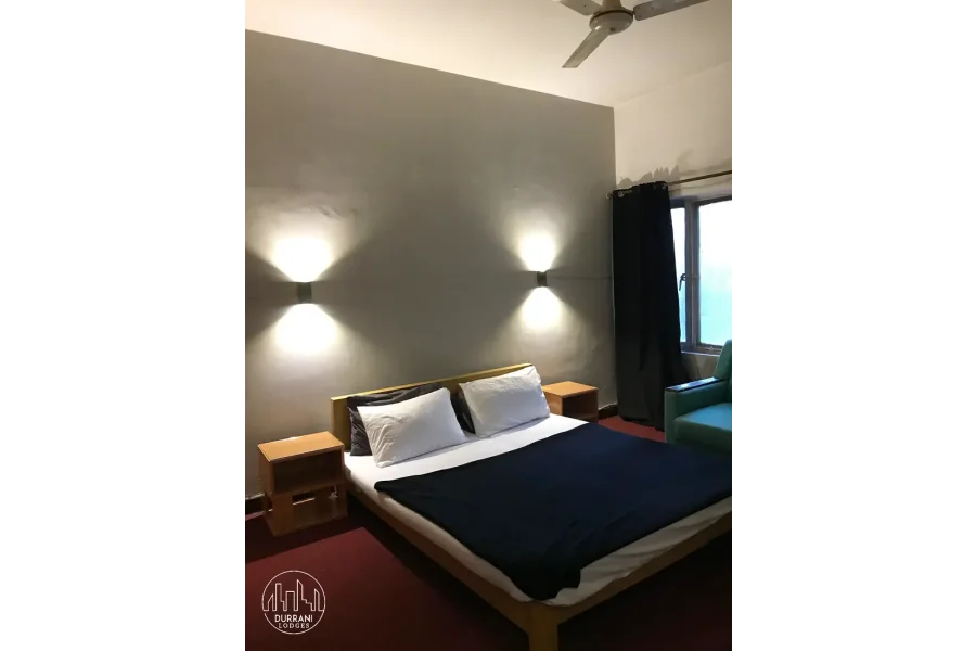 Room available for rent G11