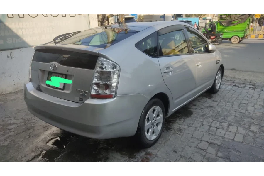 TOYOTA PRIUS HYBRID AVAILABLE FOR SALE