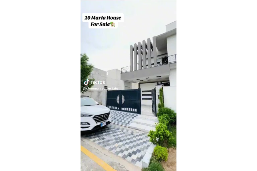 10 Marla House For sale In Green Valley