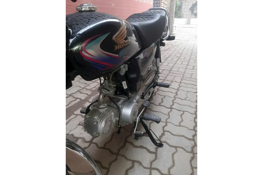 سی ڈی 70 برائے فروخت