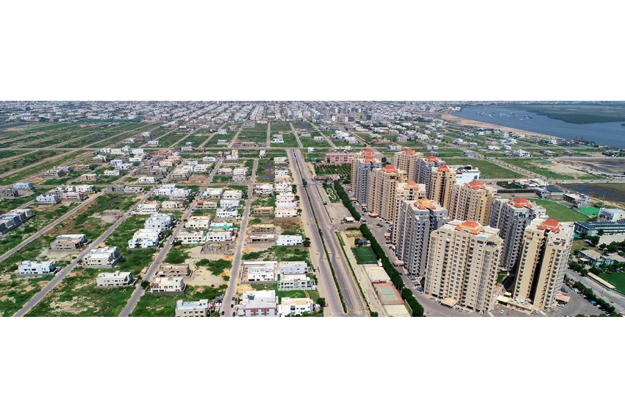 کمرشل بلڈنگ کرایہ پر، بخاری کمرشل، ڈی ایچ اے فیز 6، کراچی