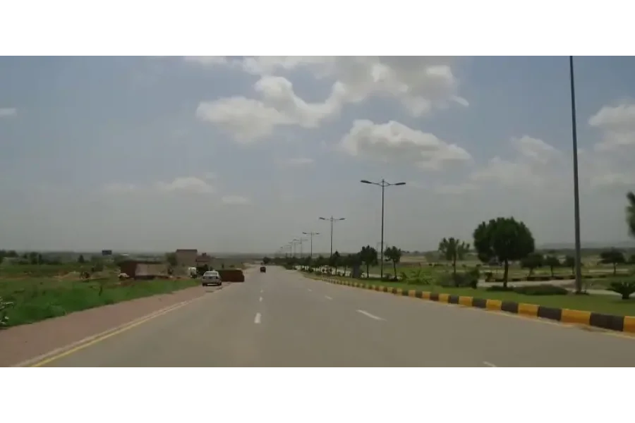 ممتاز سٹی میں 7 مرلہ رہائشی پلاٹ 20 لاکھ میں برائے فروخت