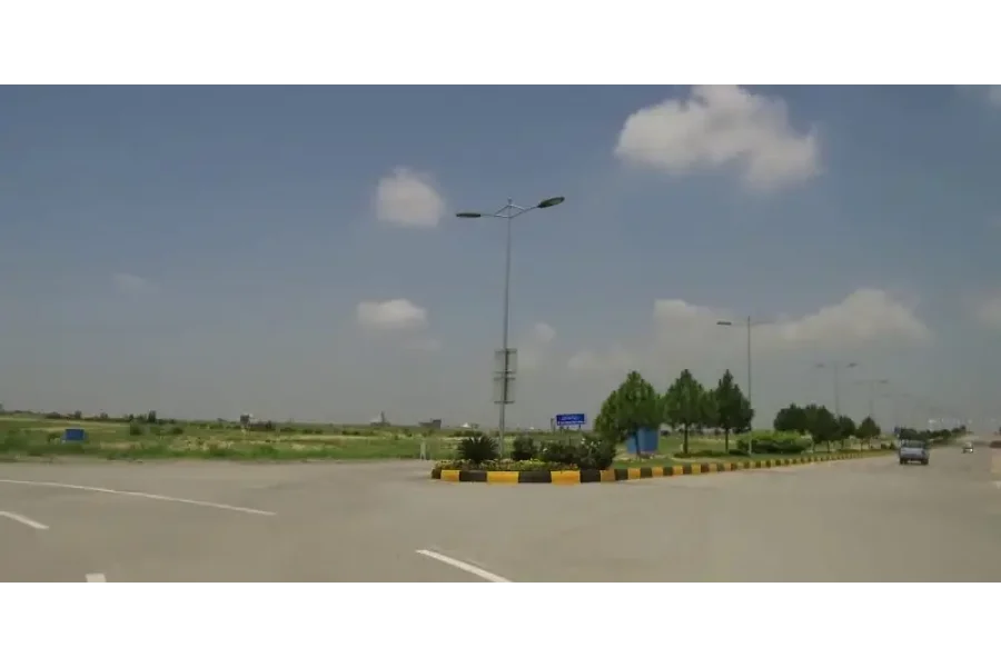 Residential Plot In Mumtaz City Sized 5 Marla Is Available