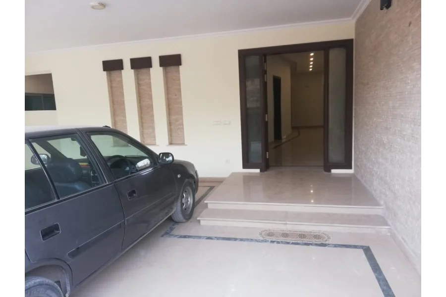 Dha Phase 2 Islamabad Kanal House Available For Sale